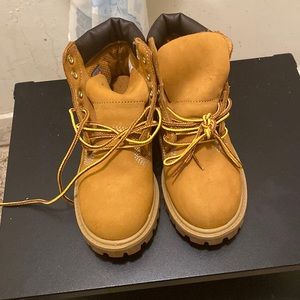 Wheat 🌾 Timberland little kids boots